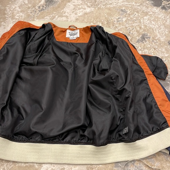 Zero Nylon Outer Shell
Coats, Jackets 2XL - Picture 4 of 11